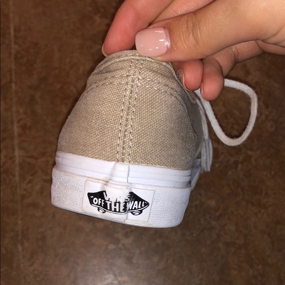 Vans - Picture 3 of 5